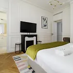 My - Marbeuf Apartamento *