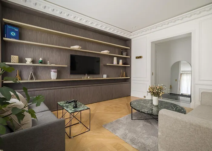 My - Marbeuf Apartment *