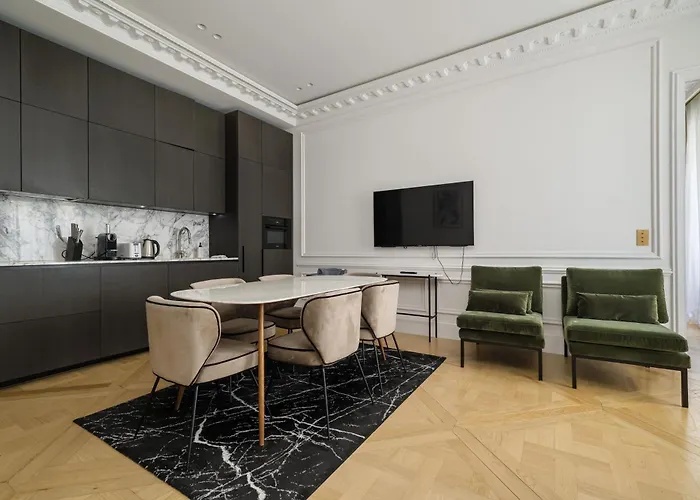 My - Marbeuf Apartment