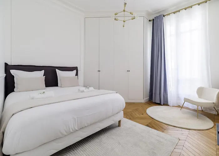 Apartment My - Marbeuf Paris