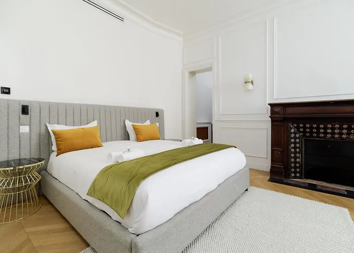 Apartment My - Marbeuf Paris